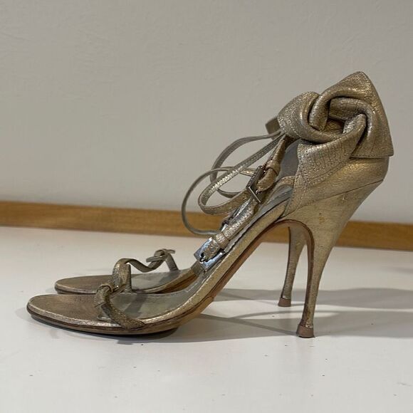 Givenchy Golden/Nude Sandal ￼Size 38 - Picture 1 of 12